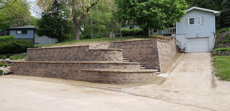 Retaining wall