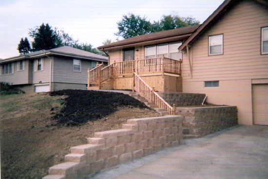 Residential retaining wall
