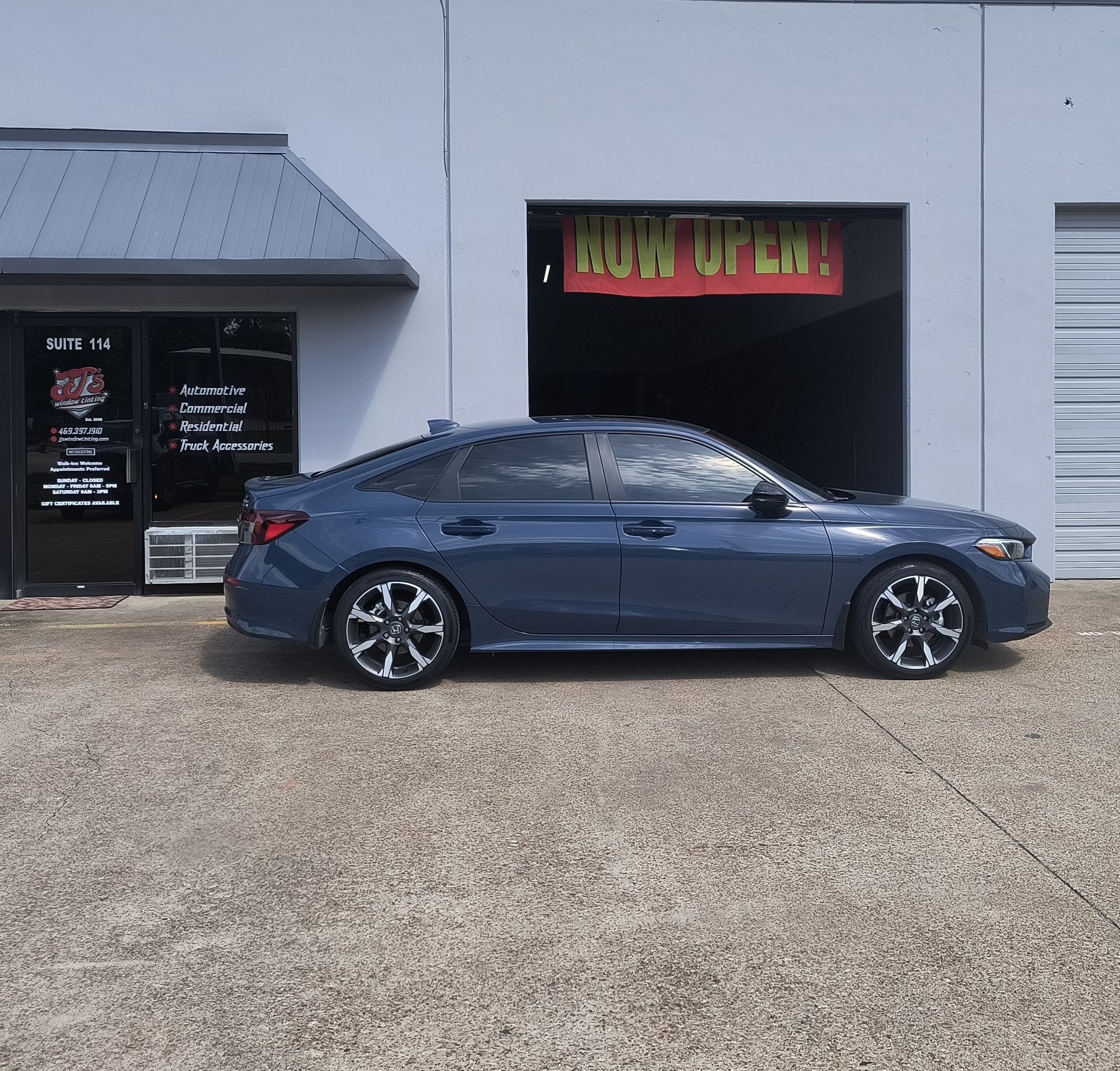 Auto window tinting services