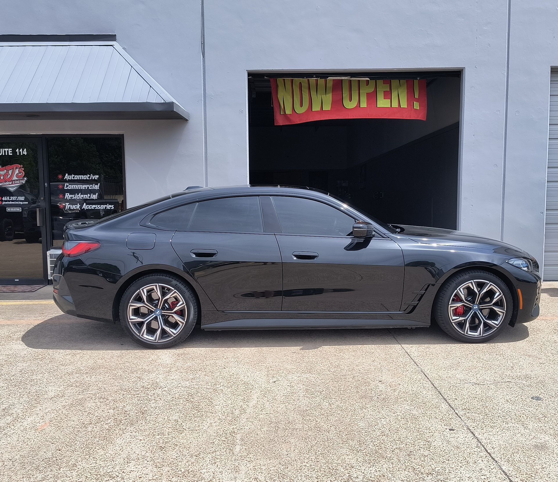 Auto window tinting services