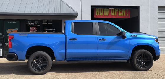 Auto window tinting services