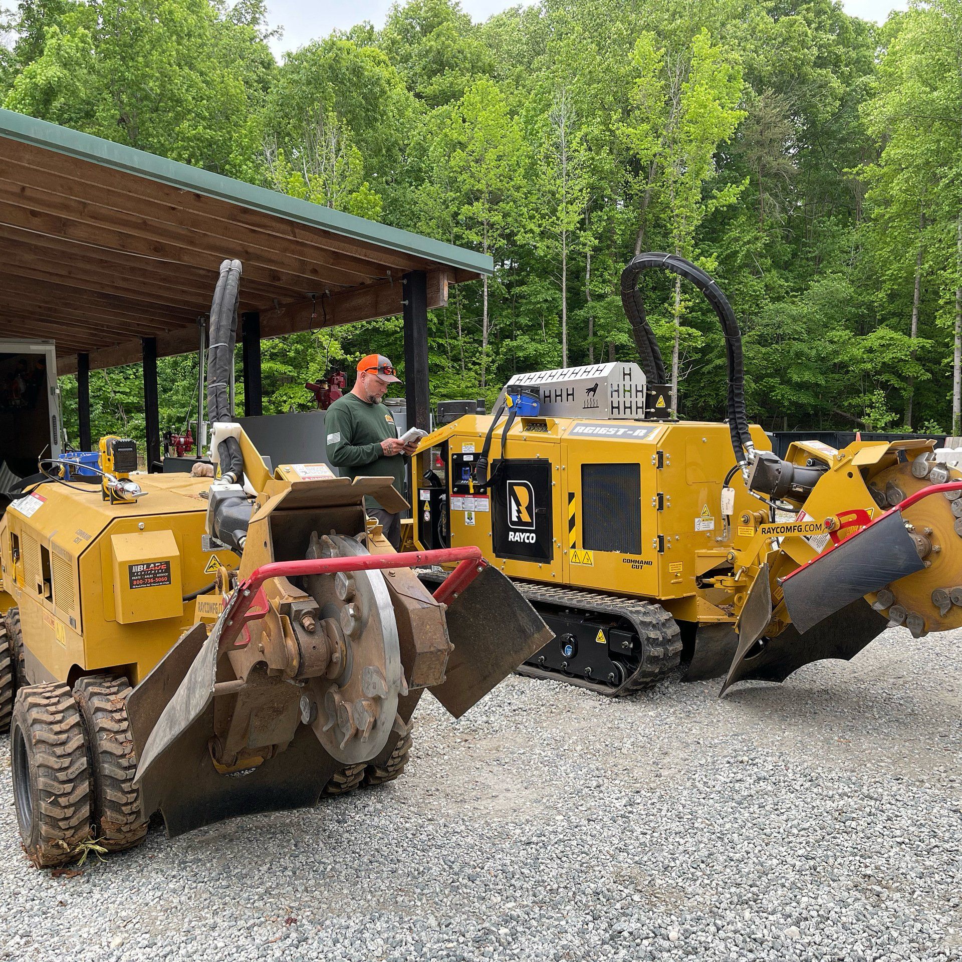 Yellow stump grinder
