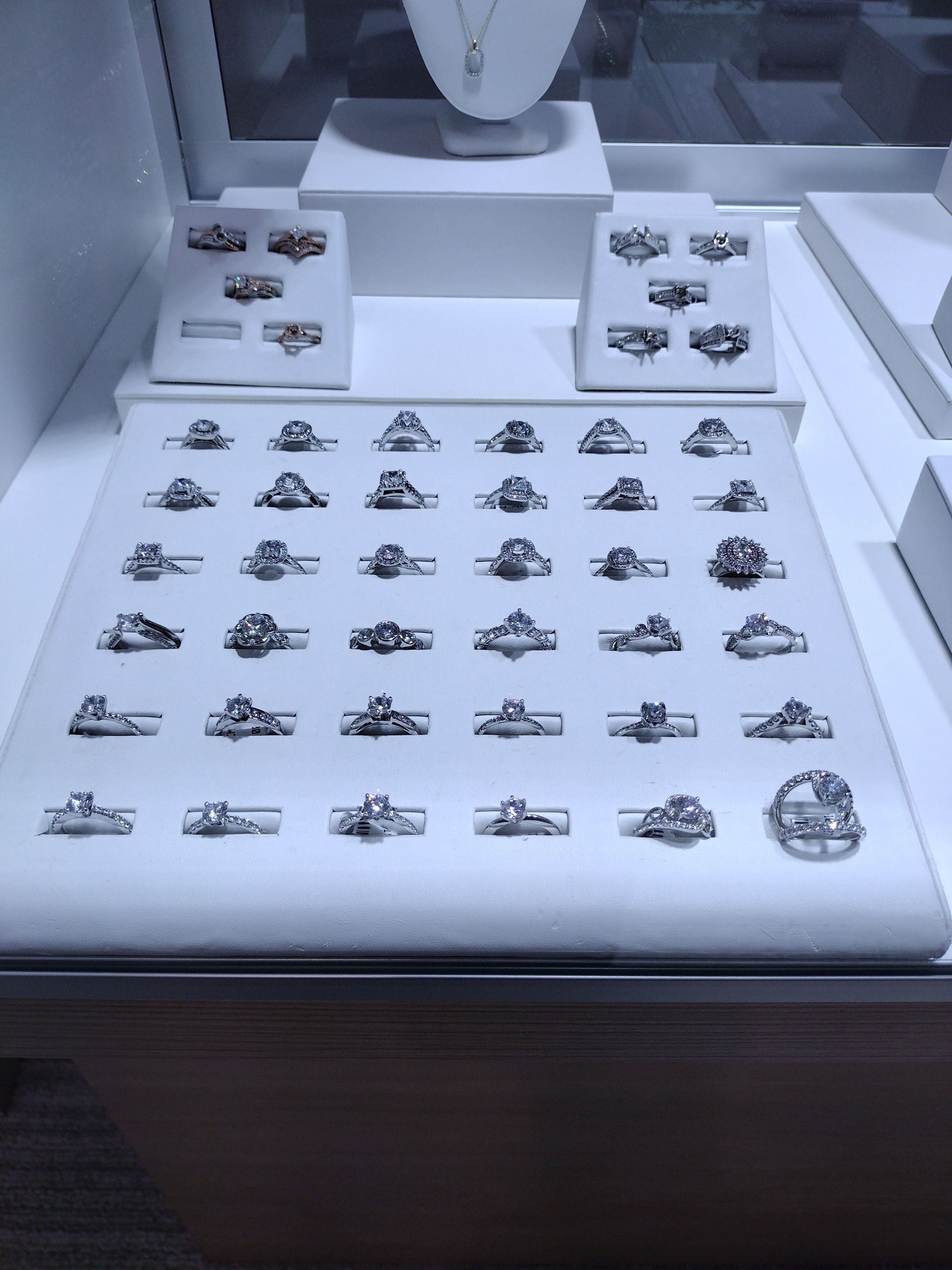 Custom engagement rings