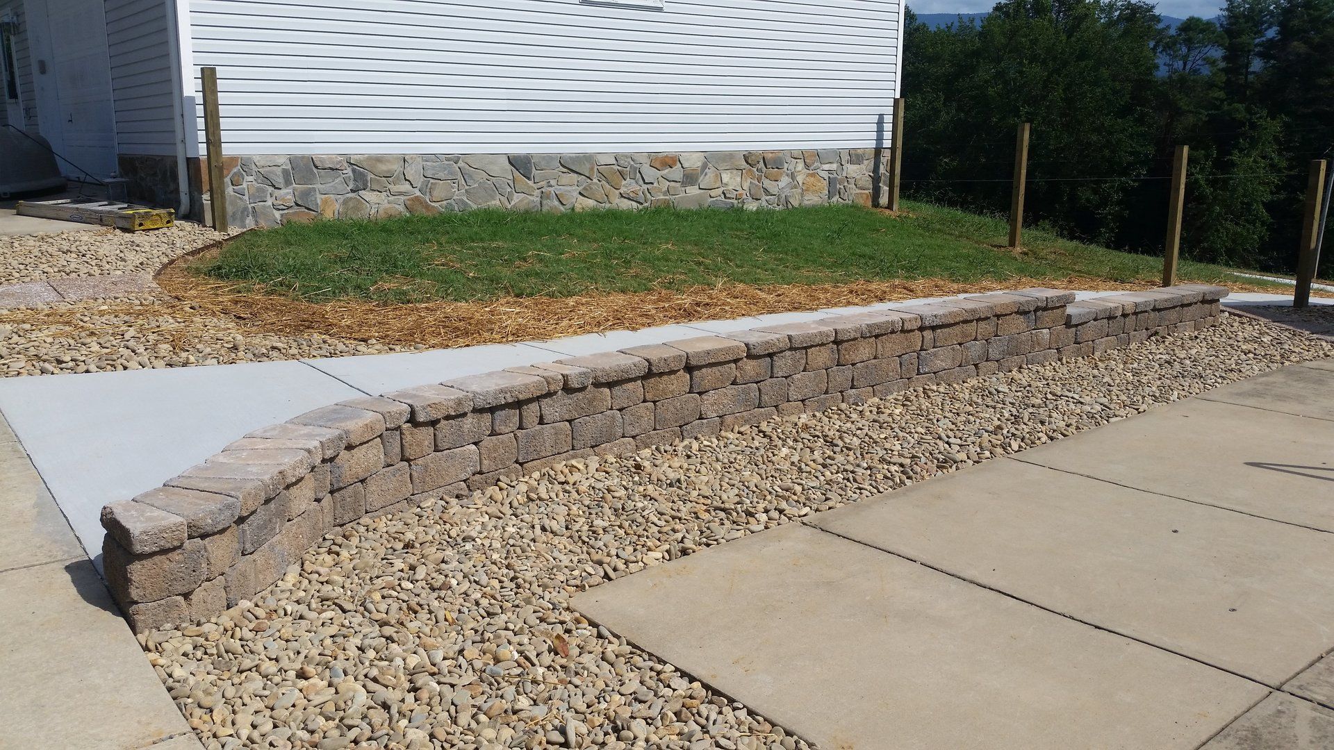 Retaining wall