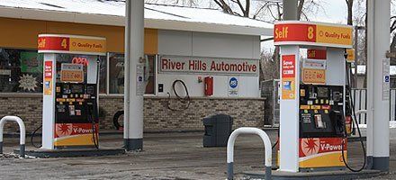 River Hills Automotive gas station