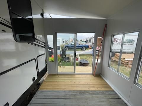 camper room sliding doors
