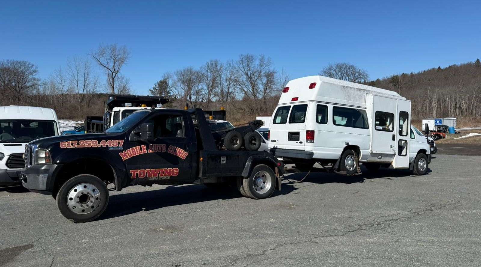 Mobile Auto Clinic Towing