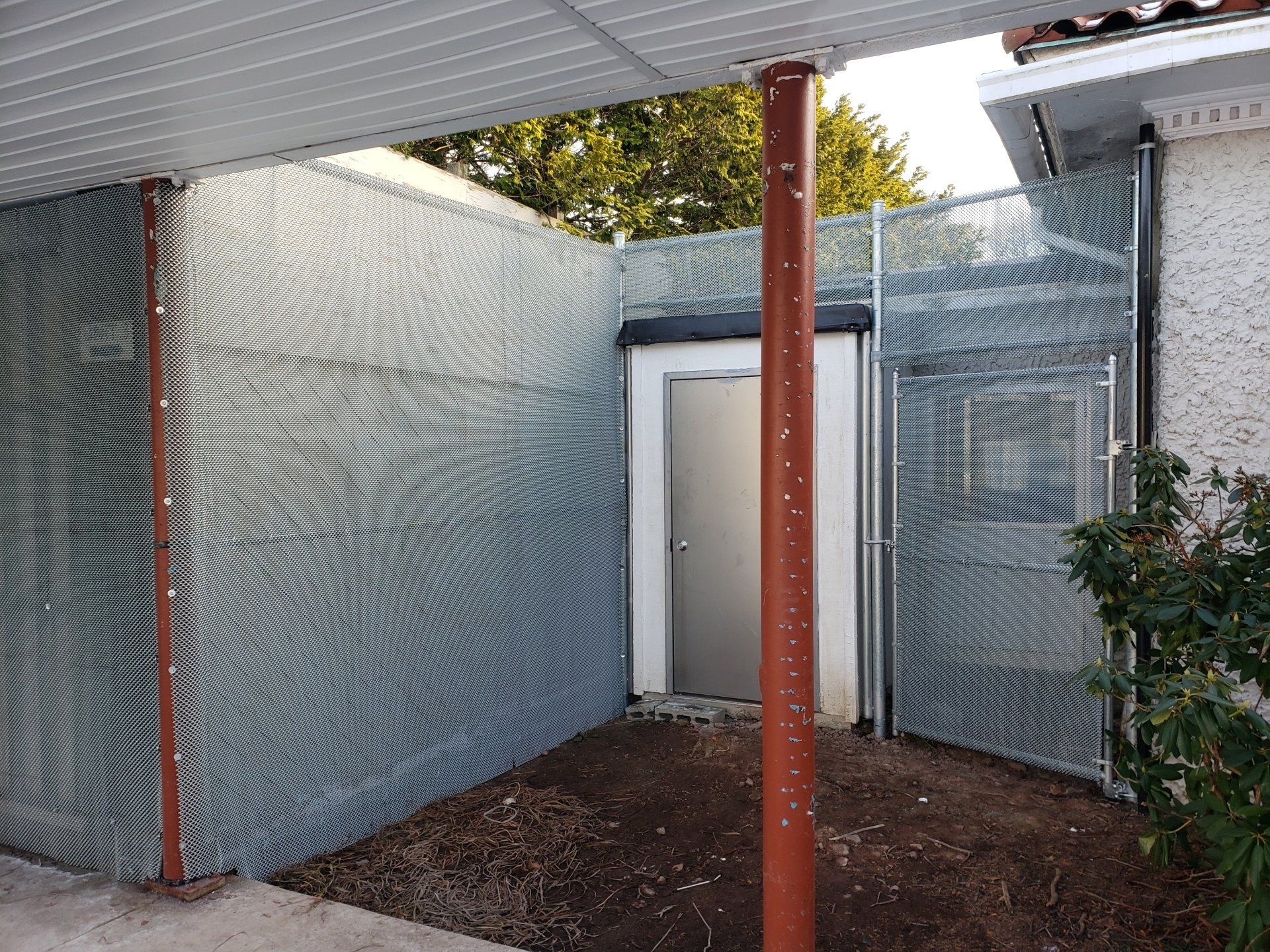 R. A. DeFUSCO & SON FENCE Fencing Installer Johnston, RI