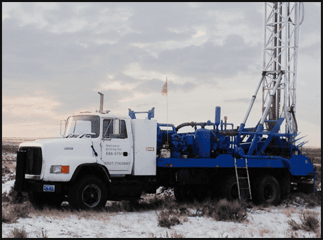 Well drilling truck