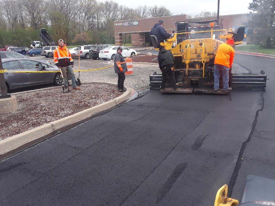 Asphalt Paving Service