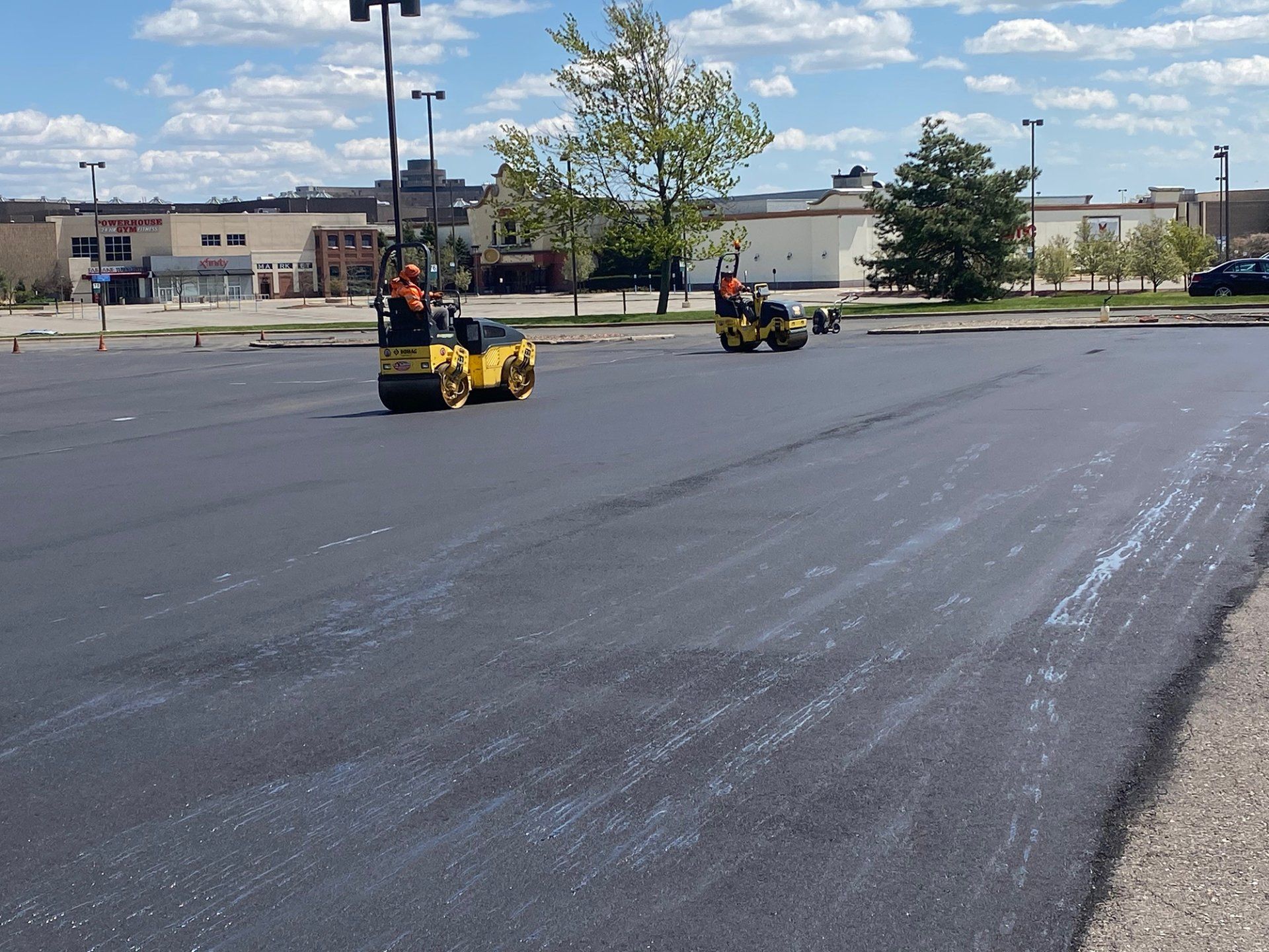 Asphalt Paving Service