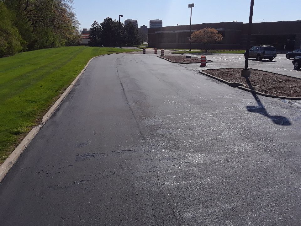 Asphalt Paving Service