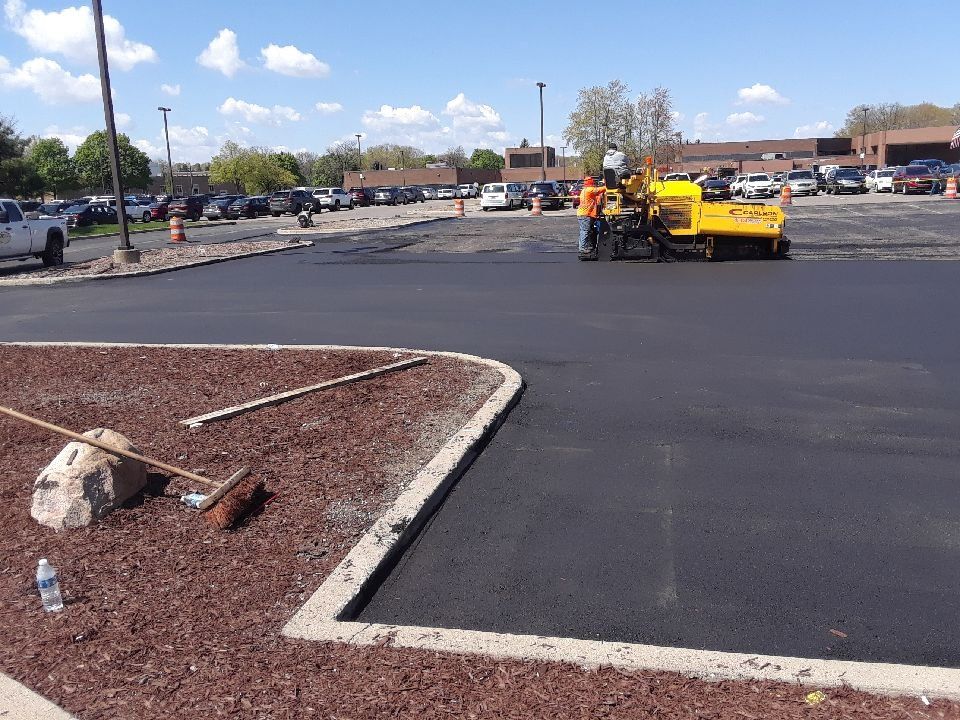 Asphalt Paving Service