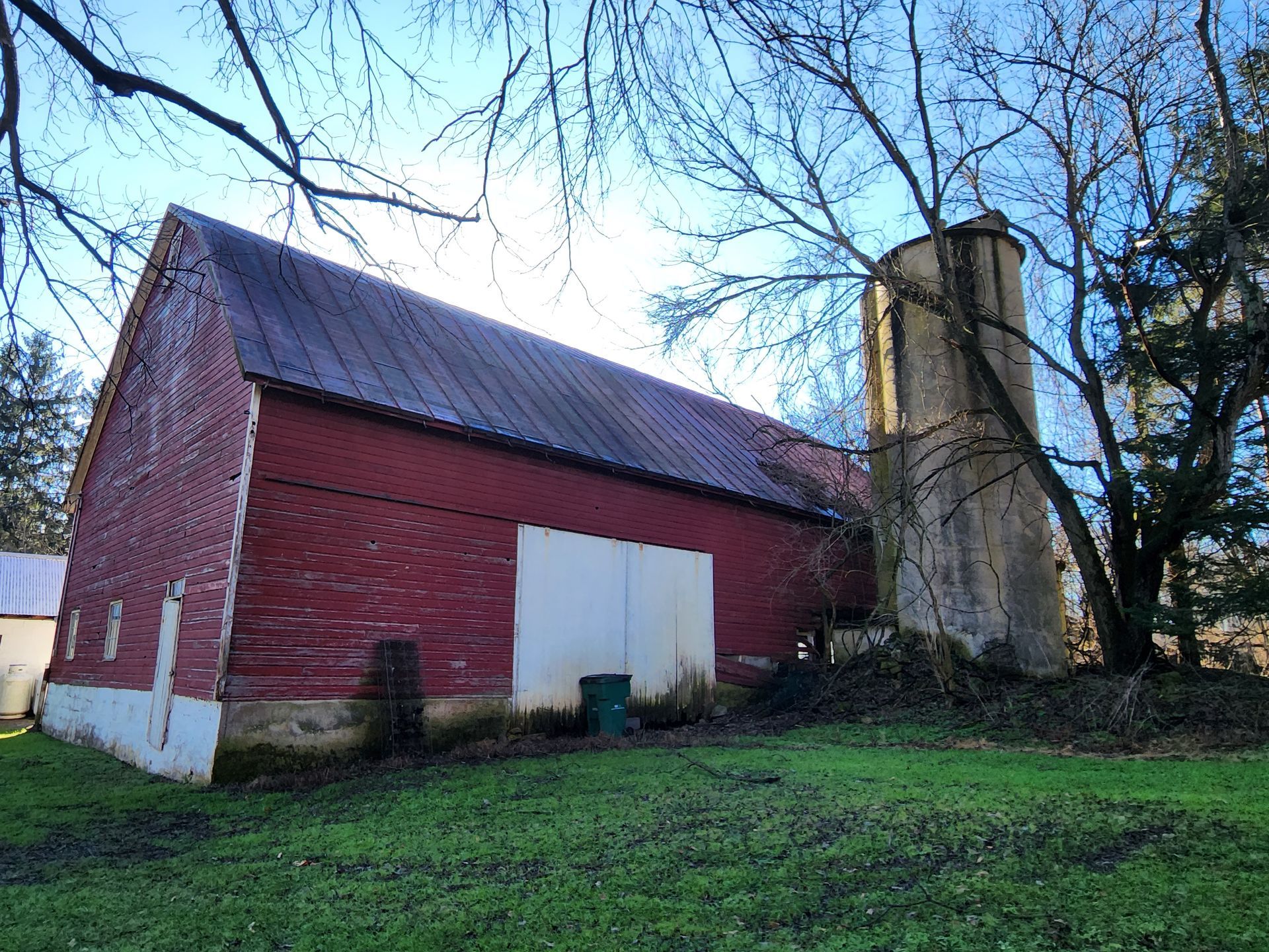 Barn remodeling before image