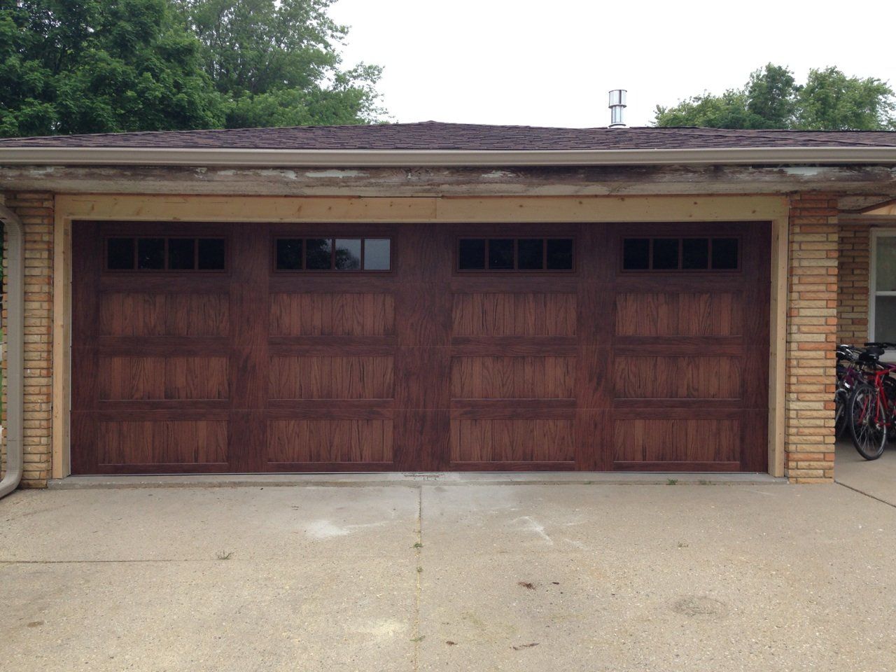 House with a garage