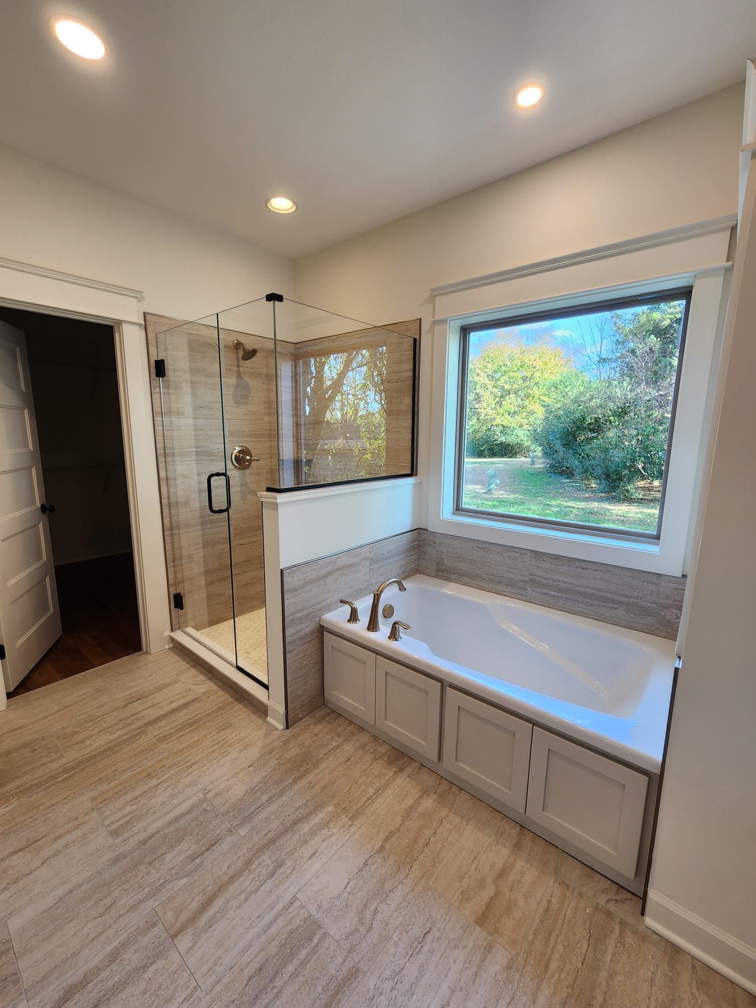 Custom home building and remodeling services