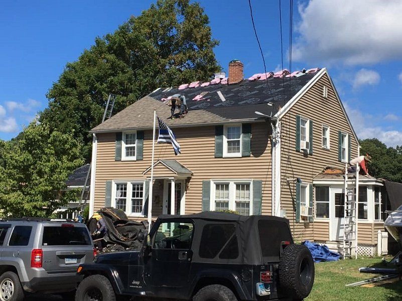 roofing contractor serving all of Oxford MA