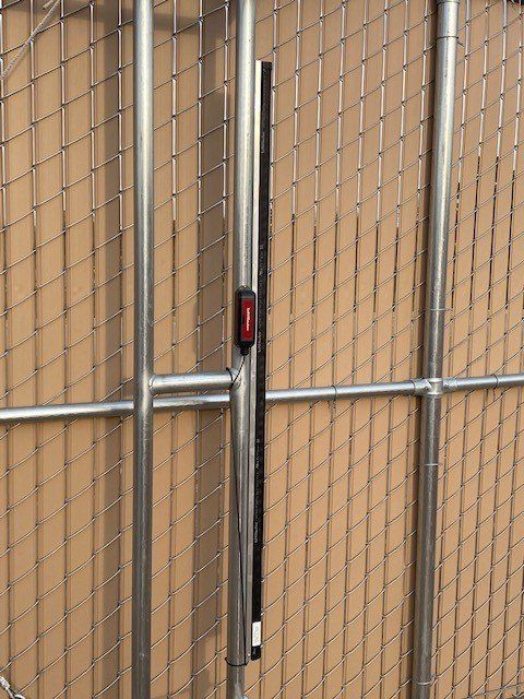 Automatic gate opener