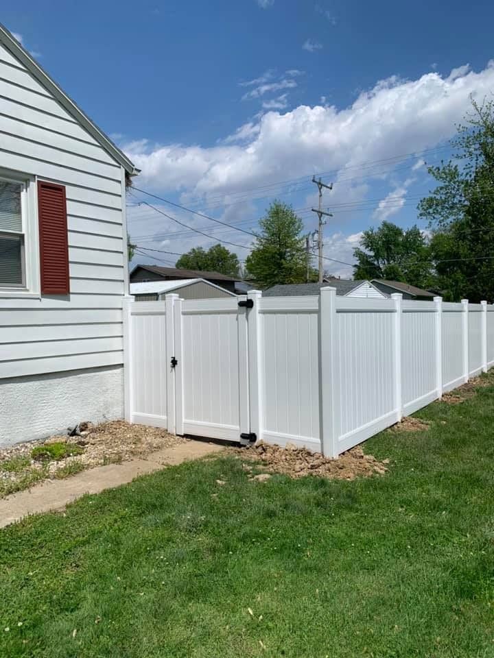 Vinyl Fencing