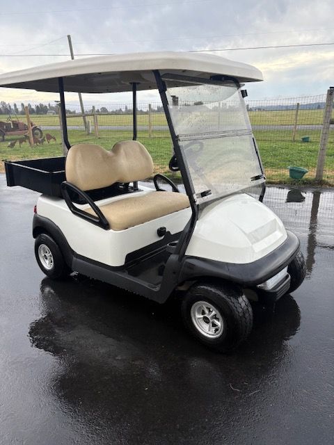 2017 club car precedent with box 