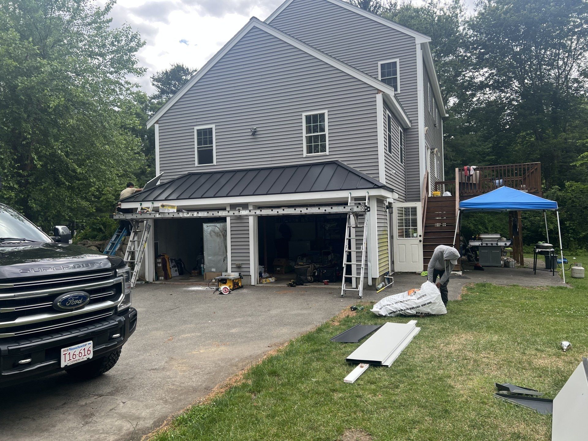 Garage with metal roofing