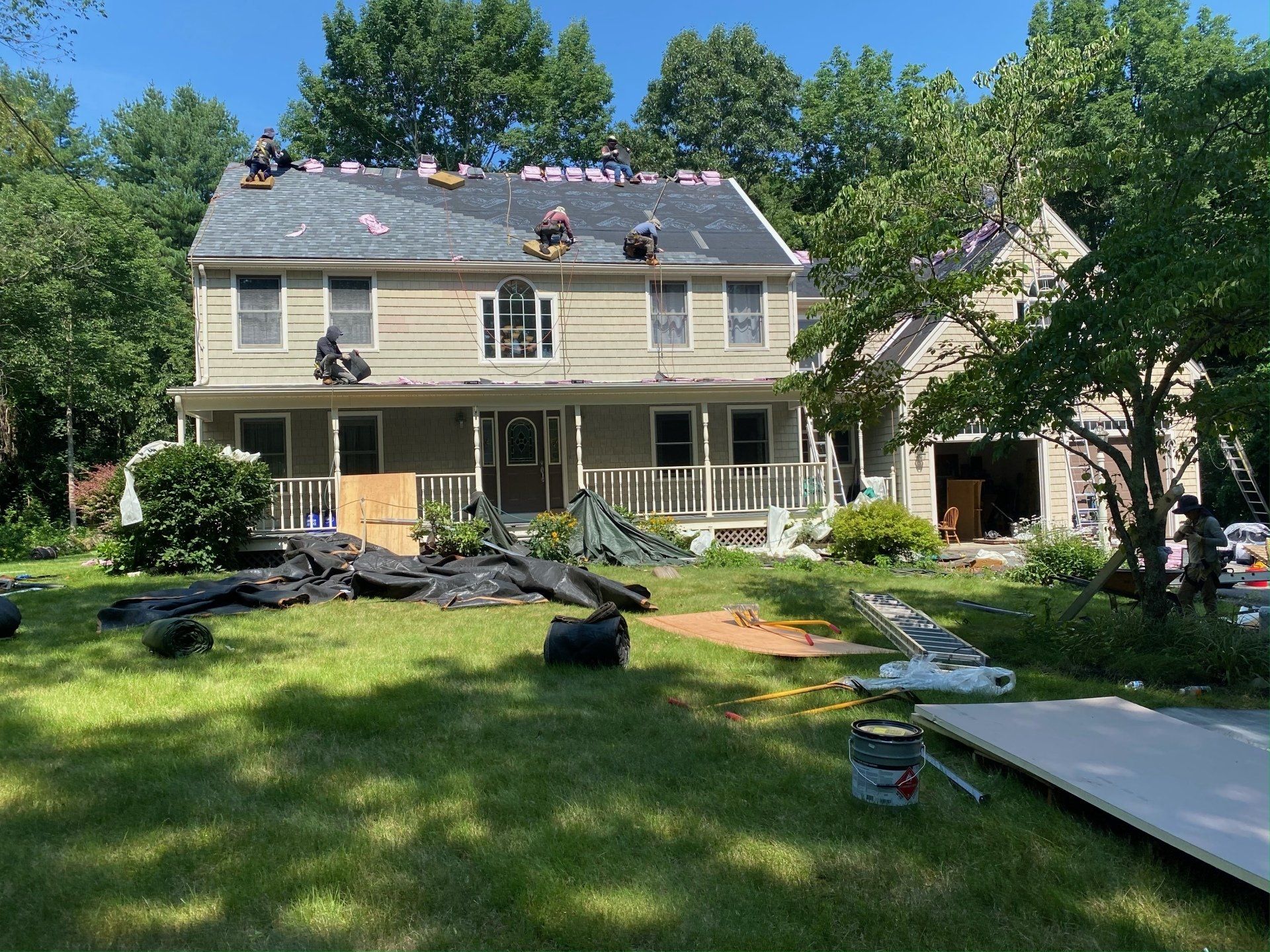 Roofing repair service