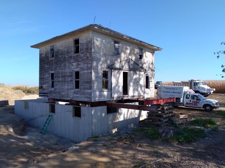 raising and moving services