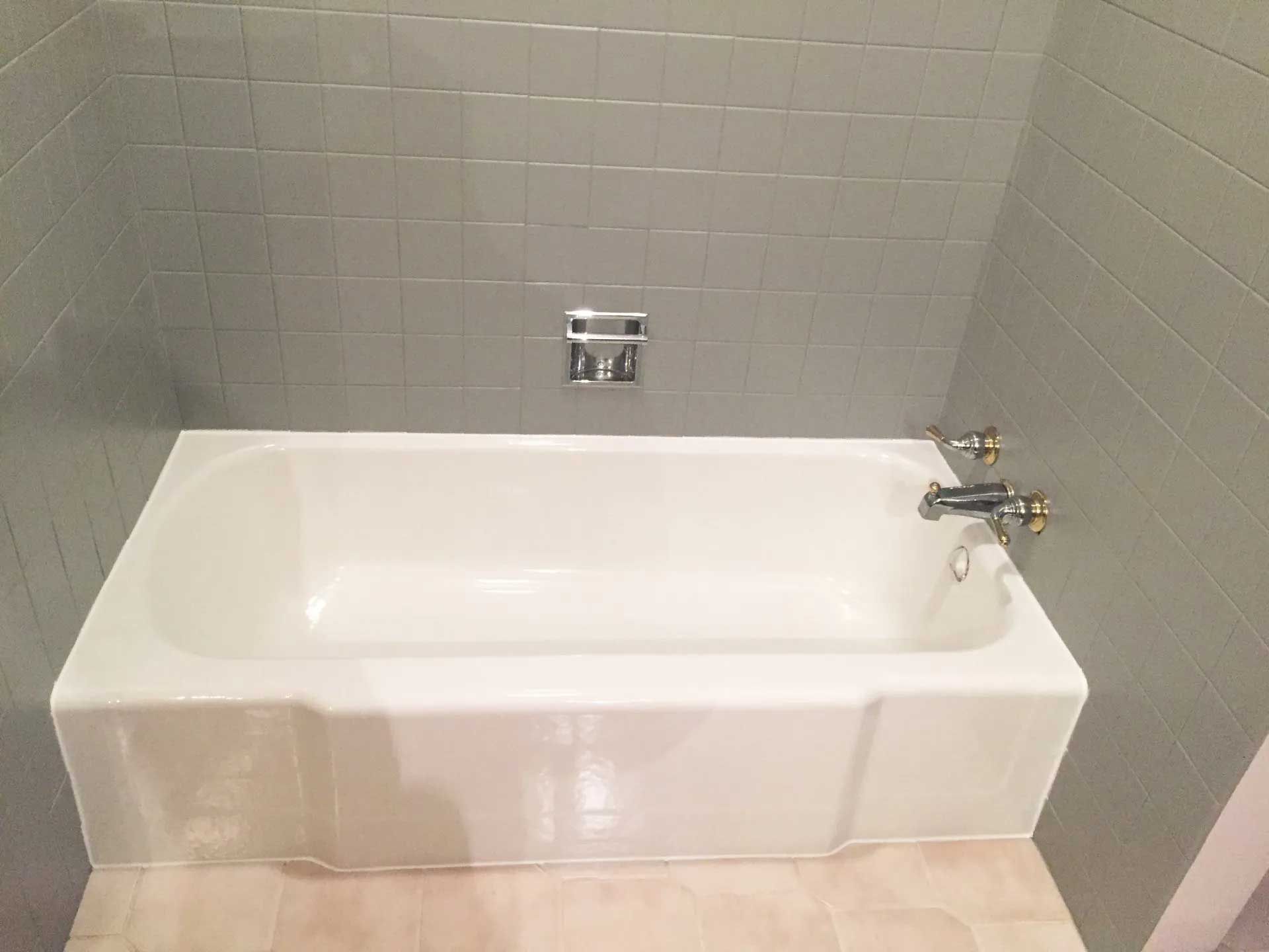 After Bathtub & Tile Resurfacing