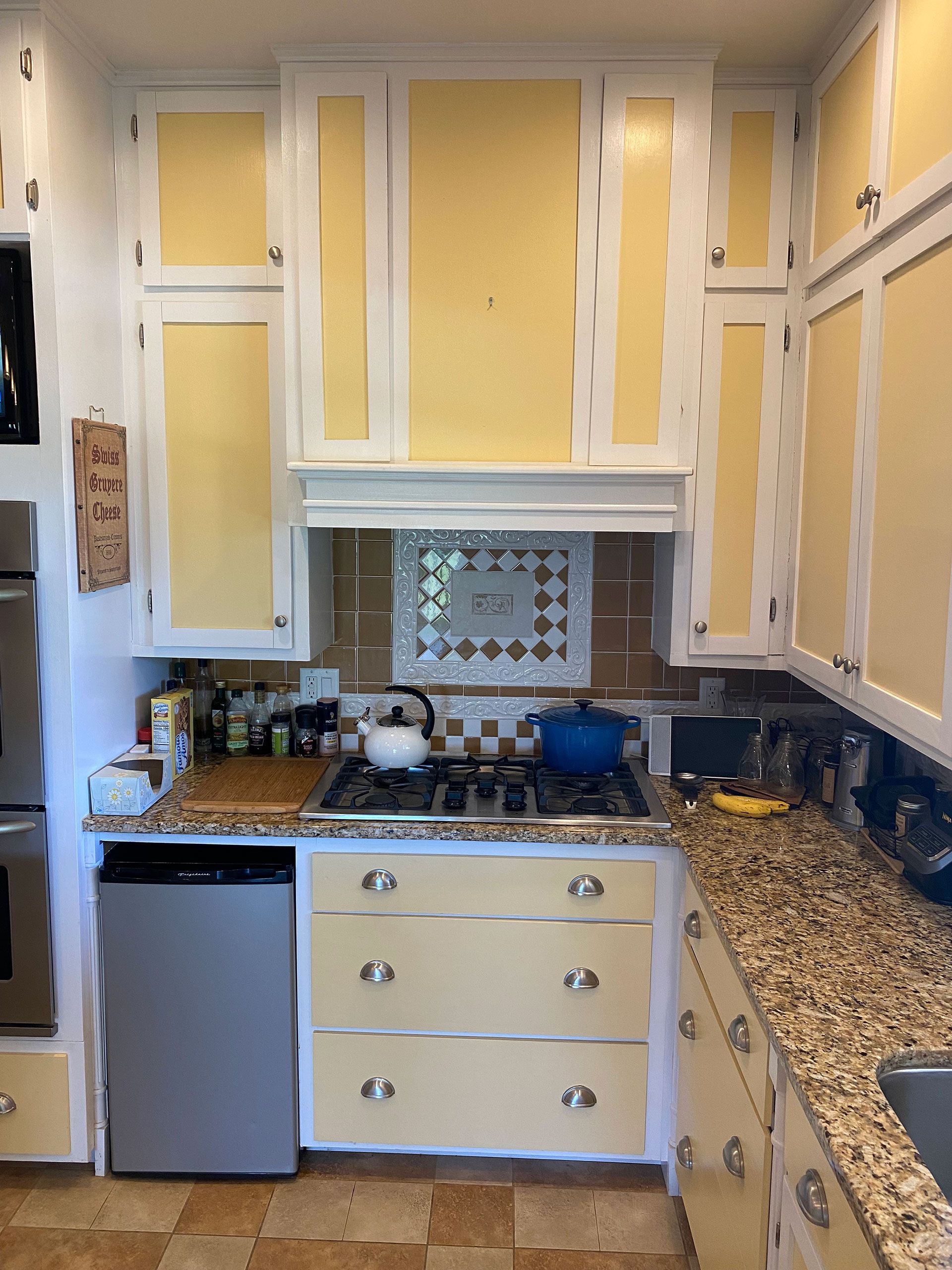 before kitchen cabinet resurfacing work