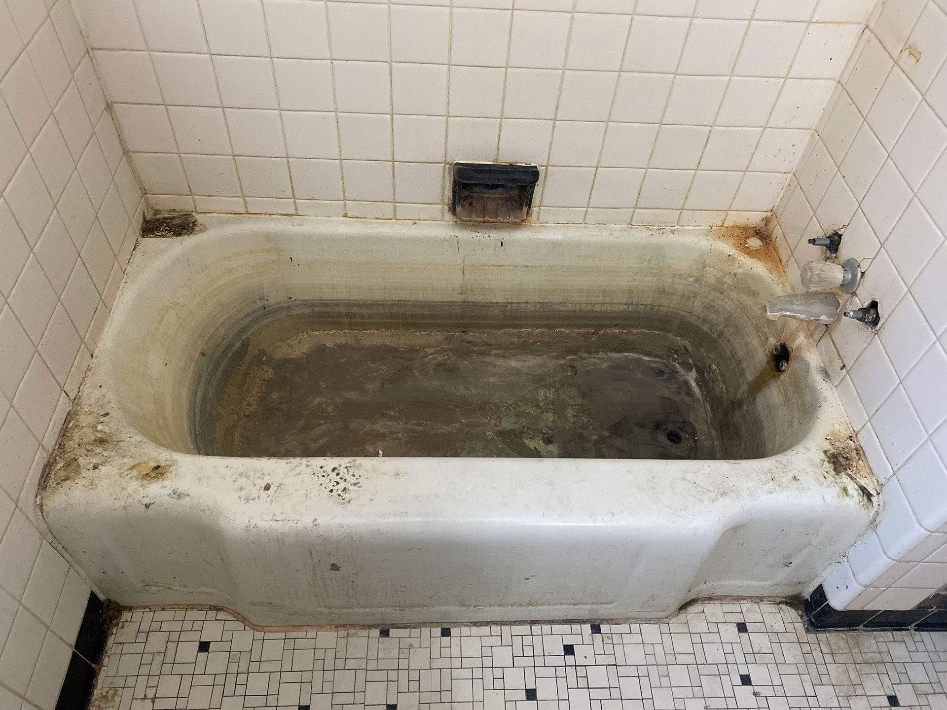 before bathtub resurfacing