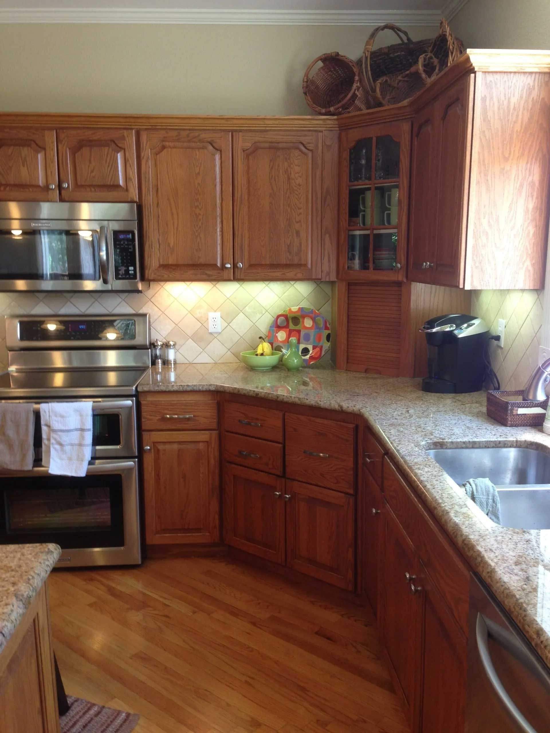 Before Kitchen Cabinet Resurfacing