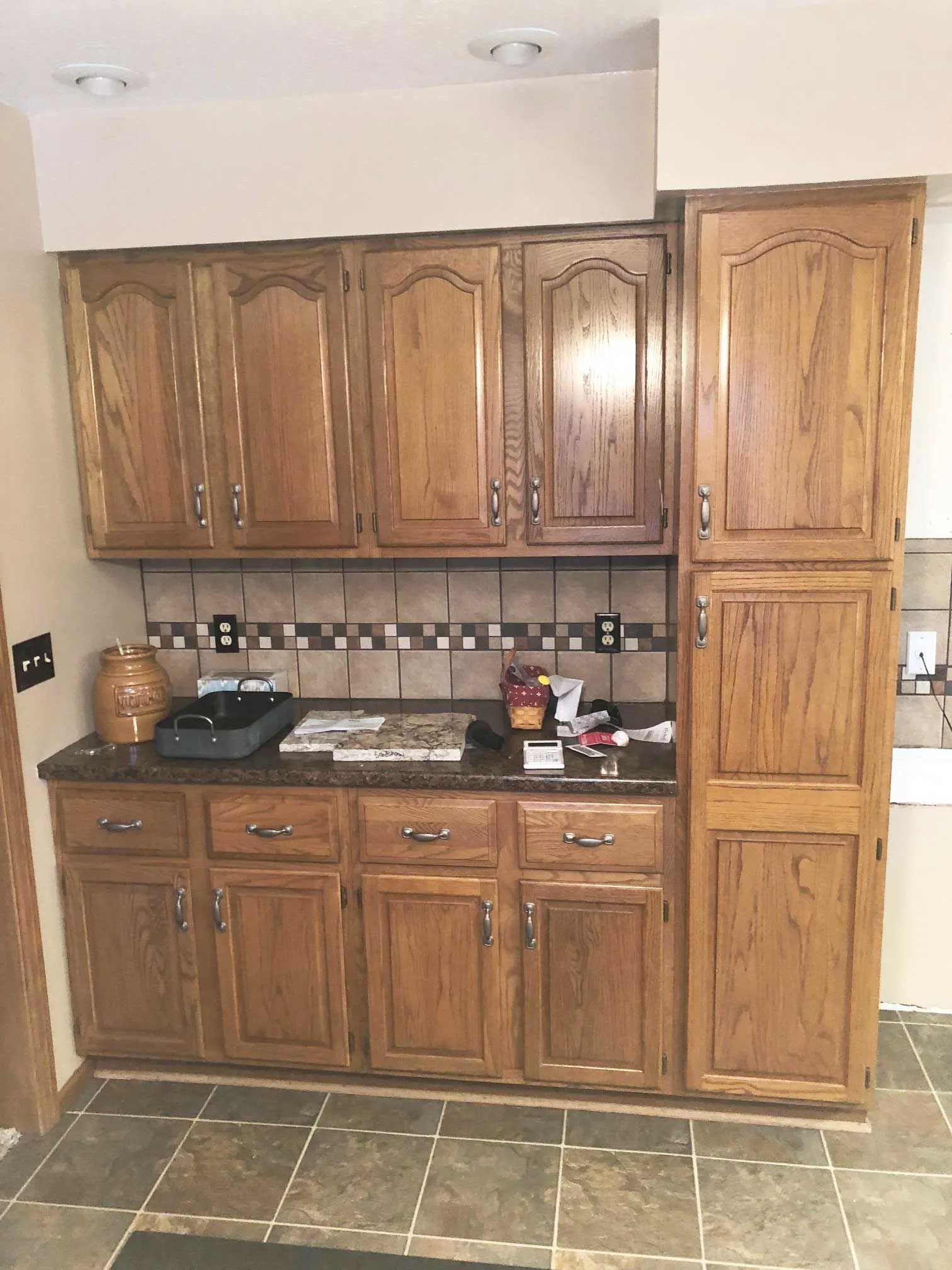 Before Kitchen Cabinet Resurfacing