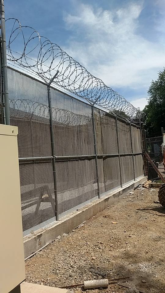 Commercial fence