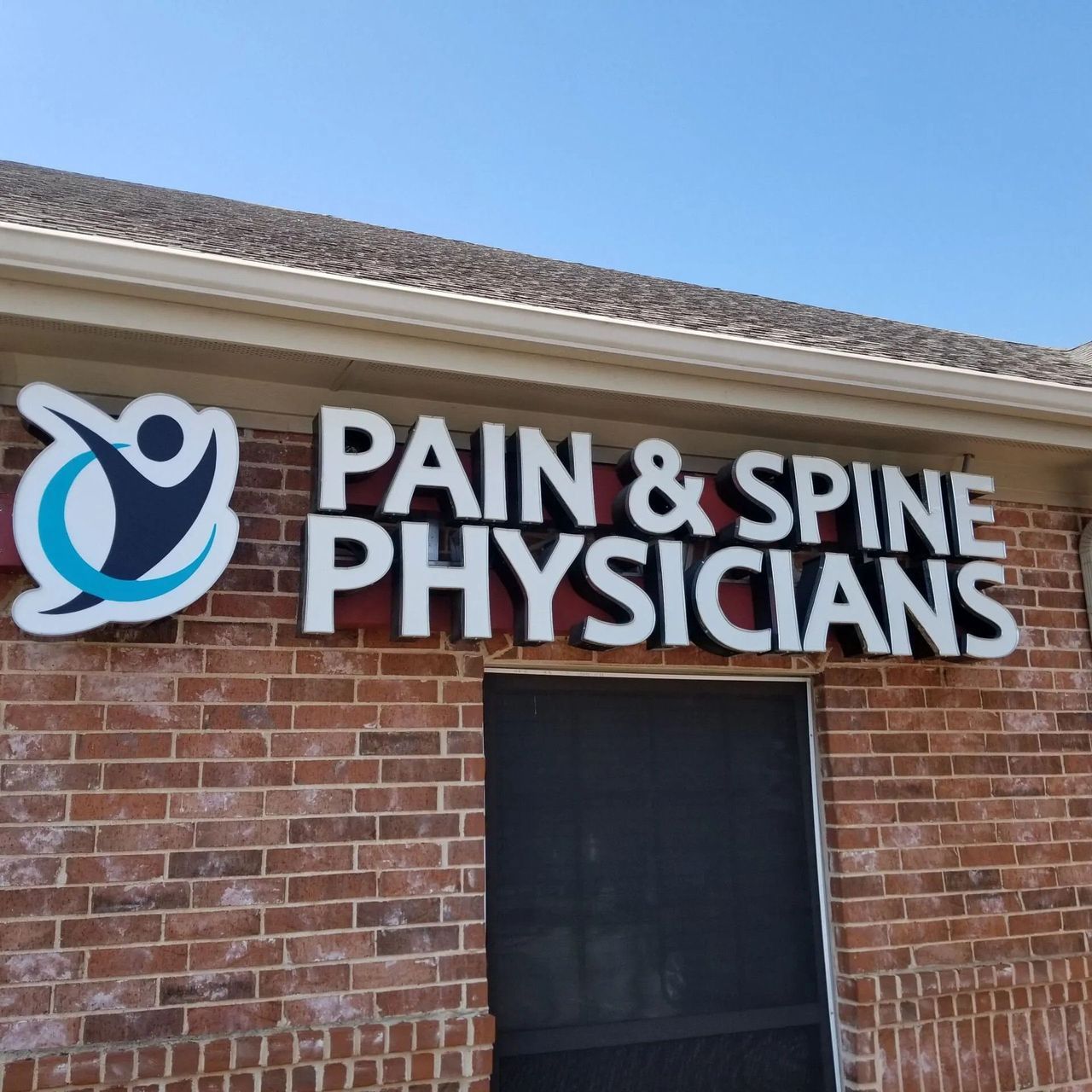 Front lit channel letters and logo for Pain & Spine Physicians