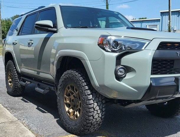 Toyota off-road 4x4