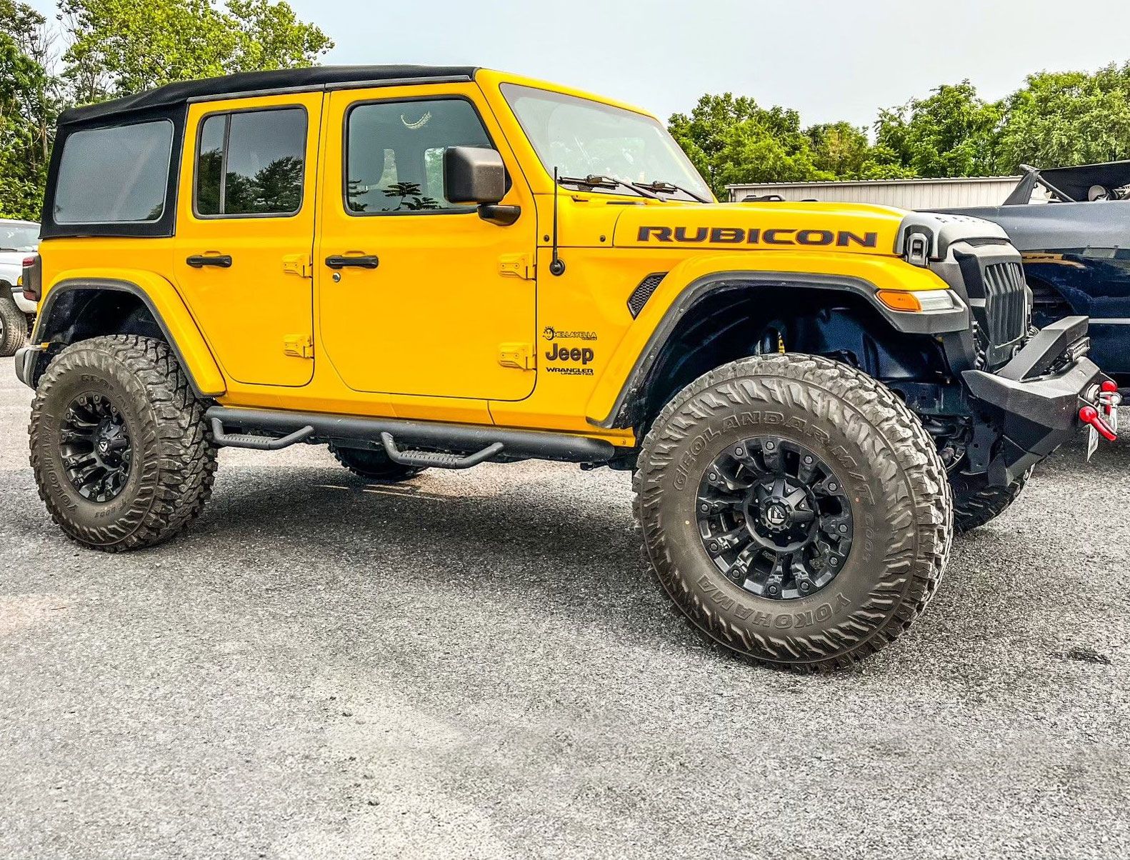 yellow Jeep