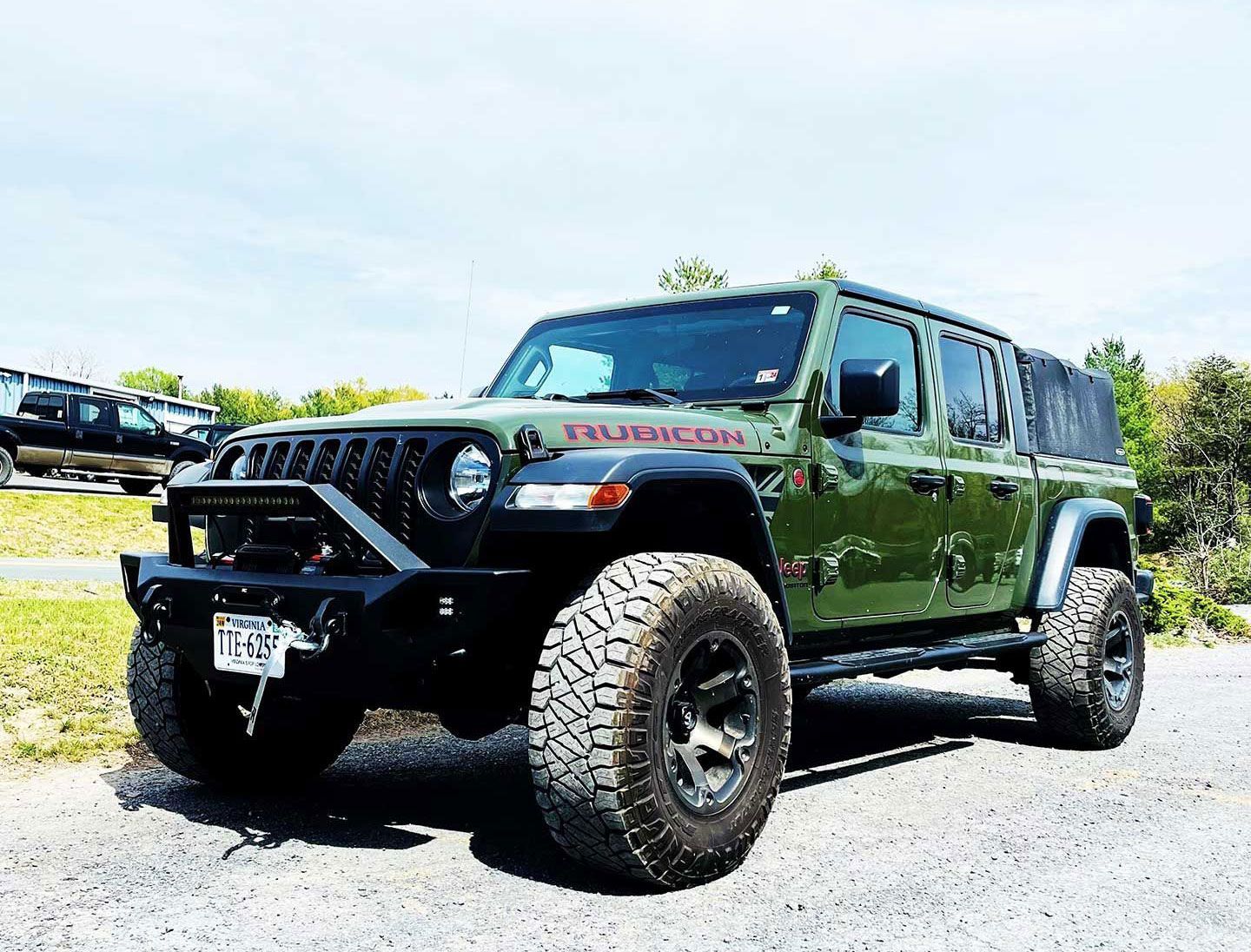 army green Jeep Rubicon