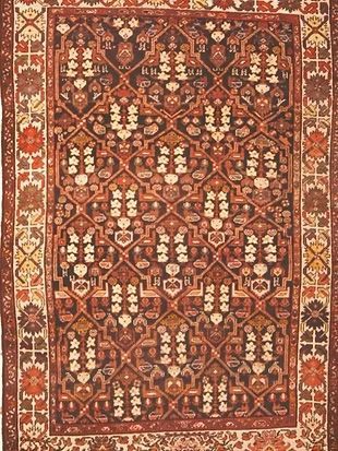 A rug with a geometric pattern on it