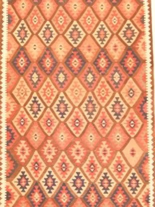 A rug with a geometric pattern on it