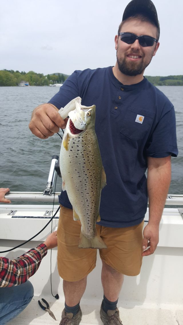 Winter 2019/20 - Vermont Icefishing & NY Salmon River