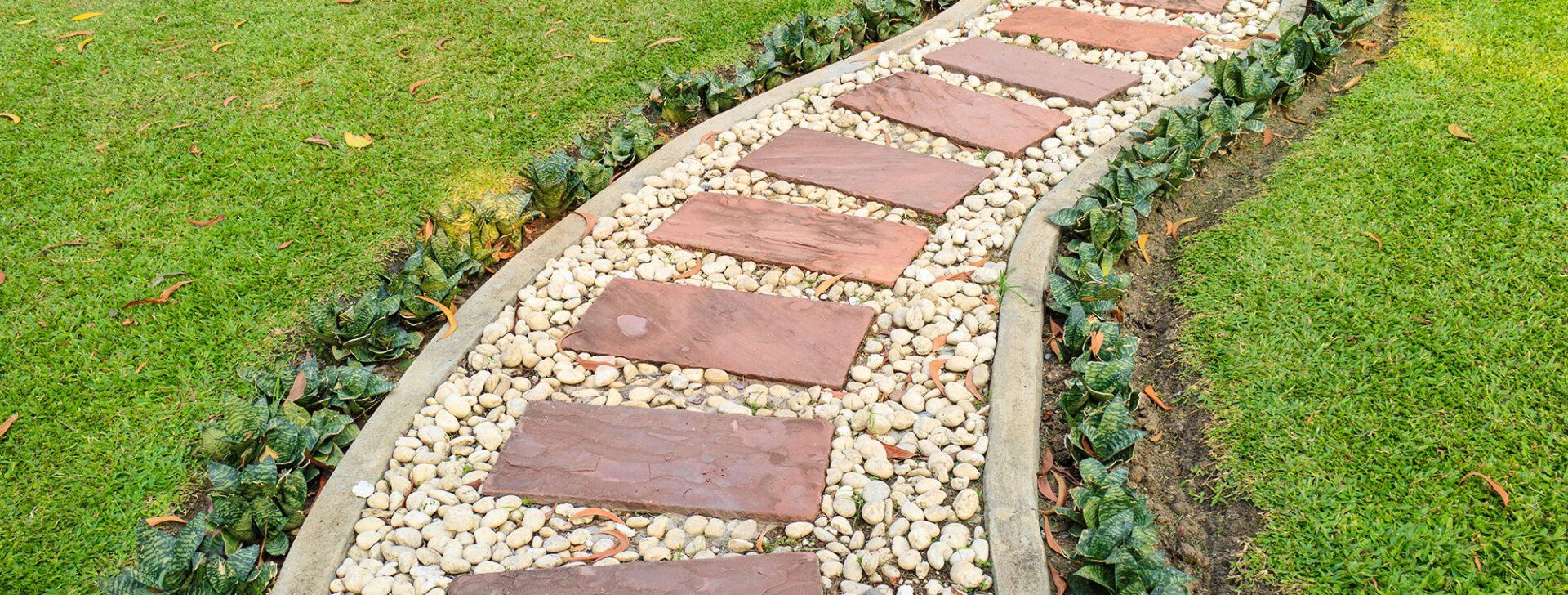 Residential lawn walkway