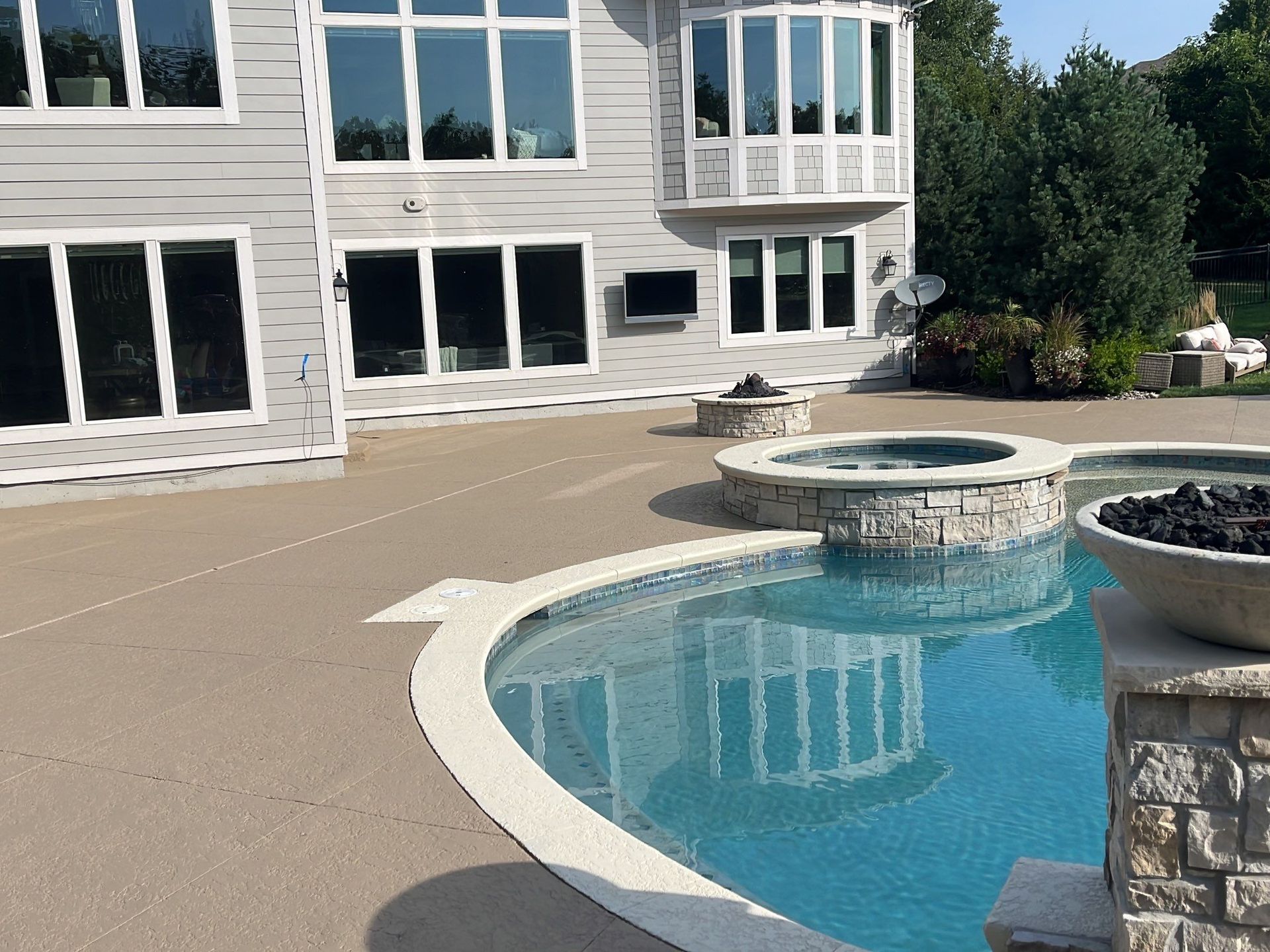 pool deck coating services