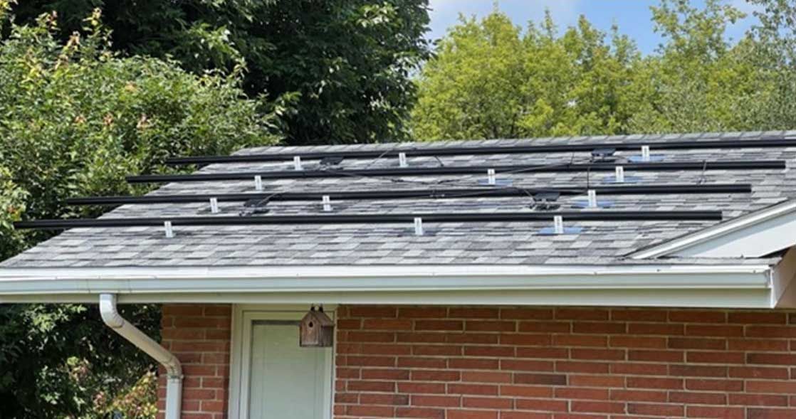 Solar panel mounting rails