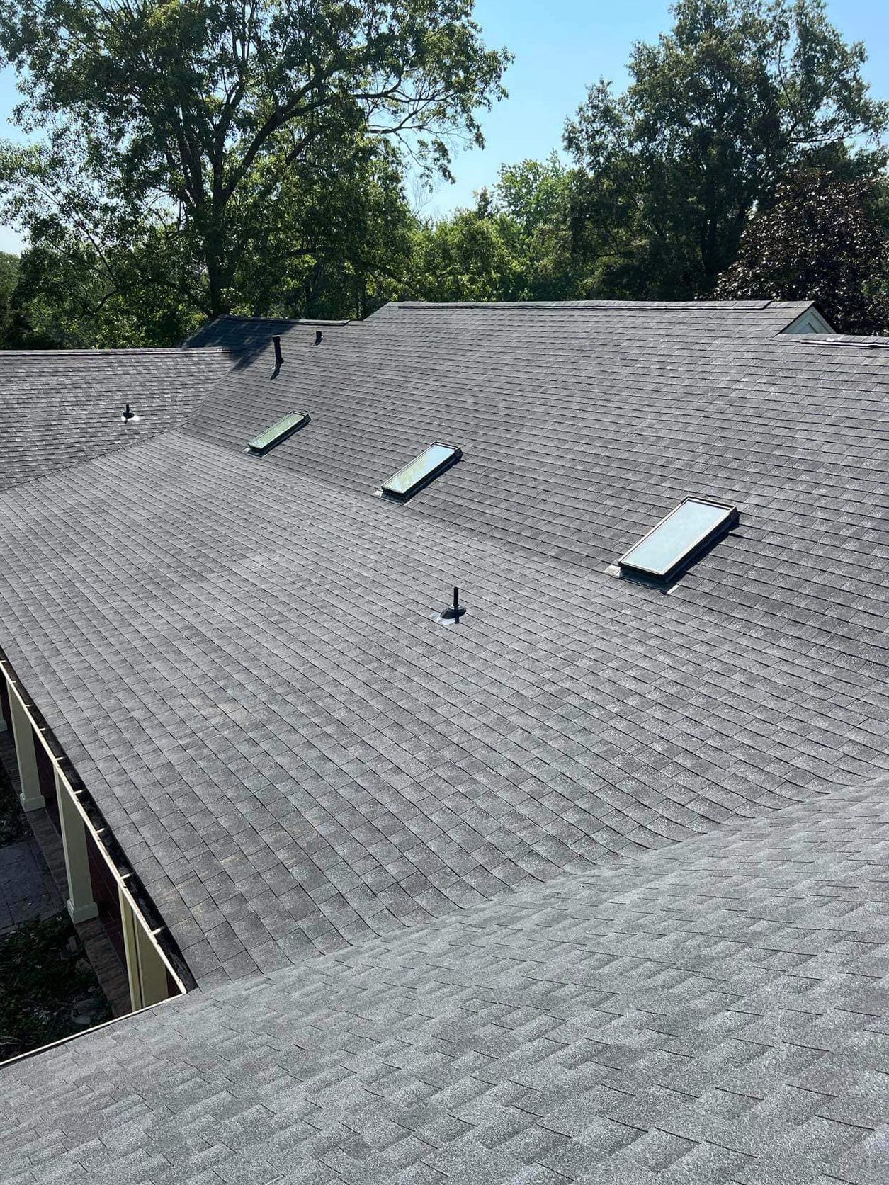 Asphalt shingle roof
