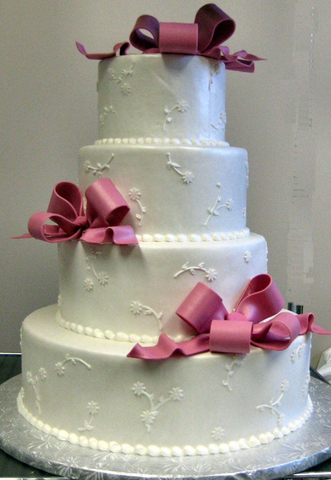 cake  fancy pink ribbon