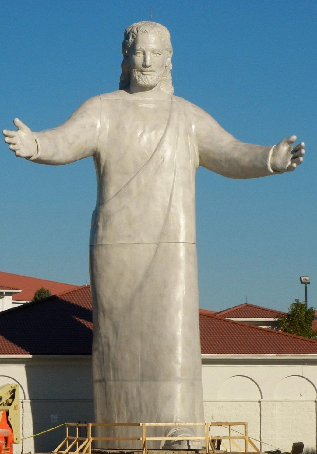 statue