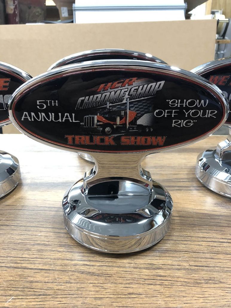 Hood pull with custom logo