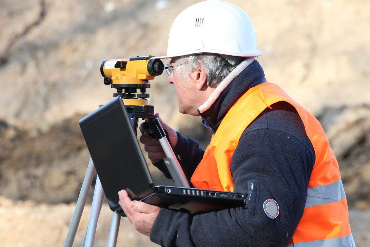 civil engineer surveyor