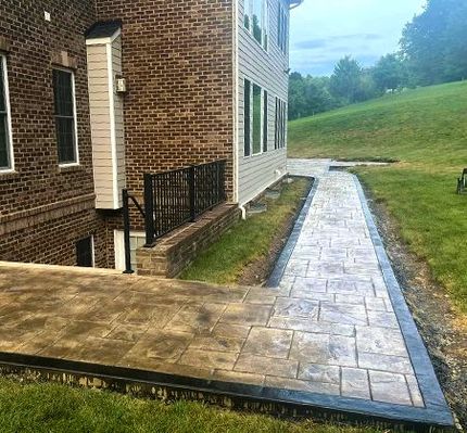 Residential concrete walkway