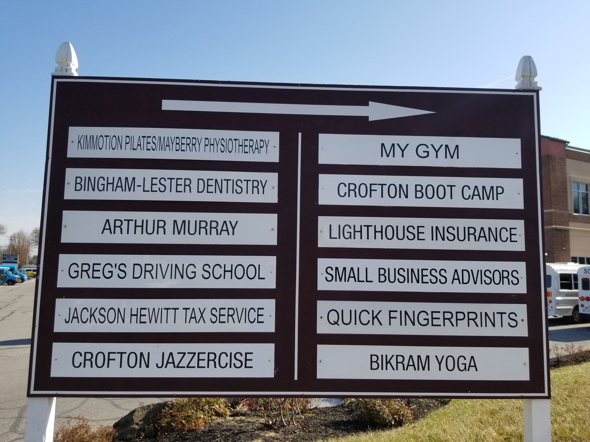 A sign that says my gym on it